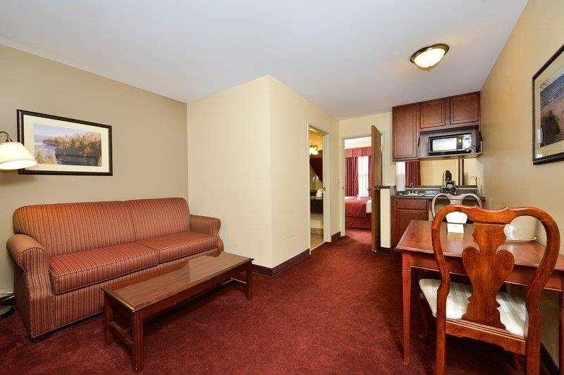 Best Western The Hotel Chequamegon Ashland Oda fotoğraf